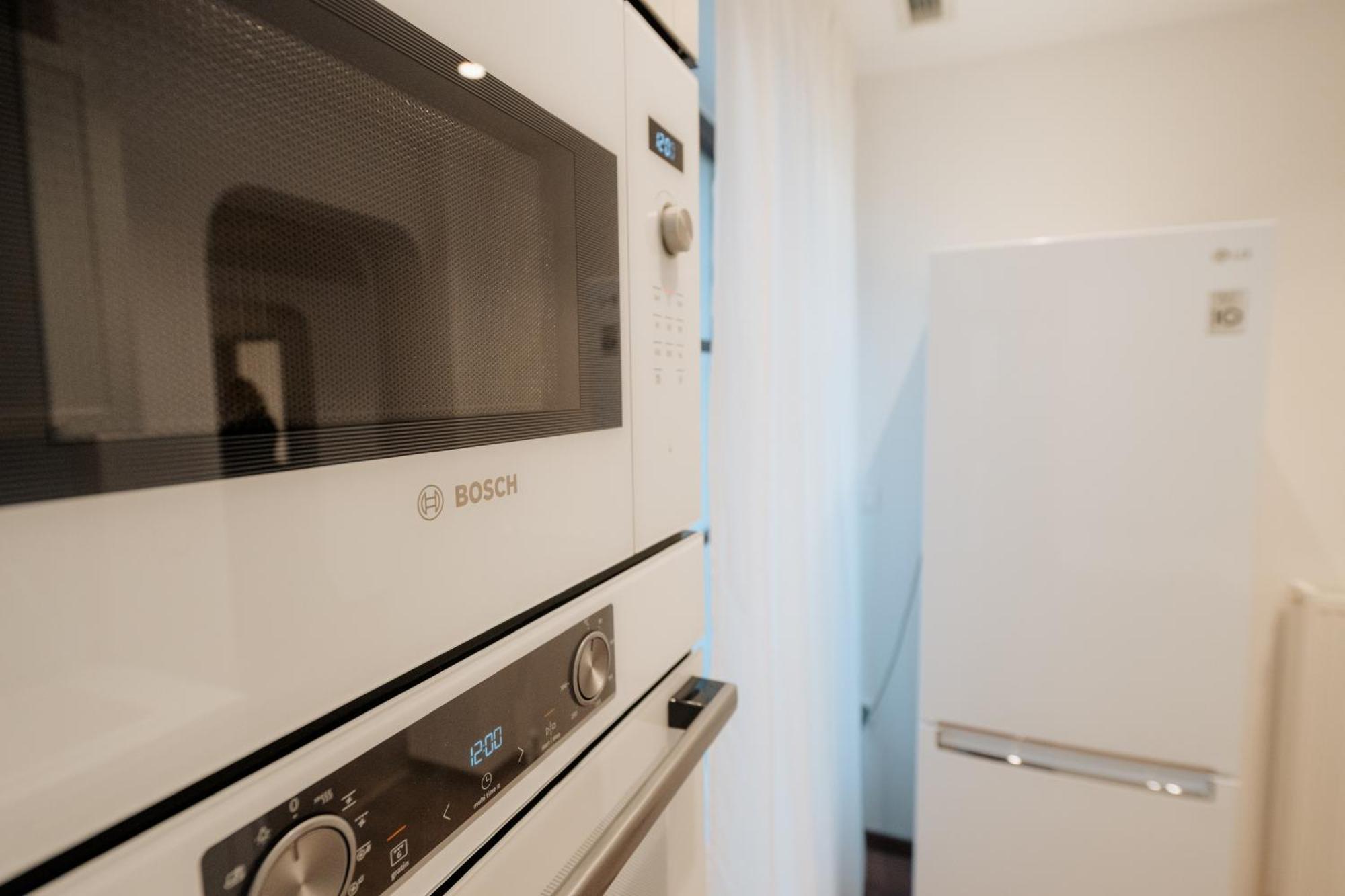 Emerald Suites Florina Bagian luar foto